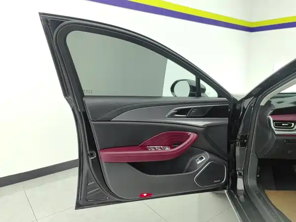 Hongqi H5 2024