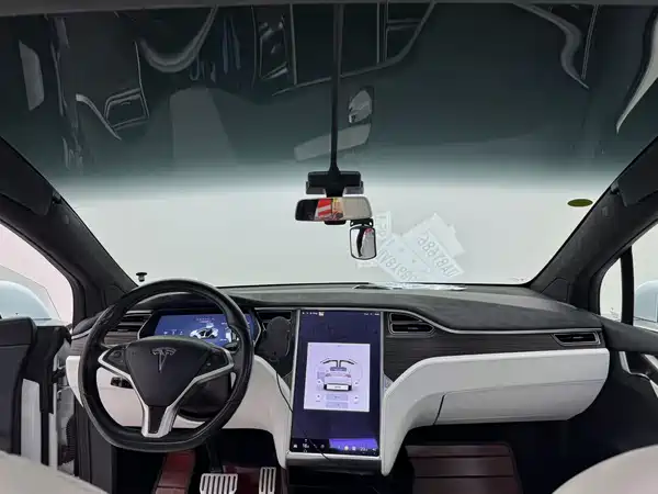 Tesla Model X 2016