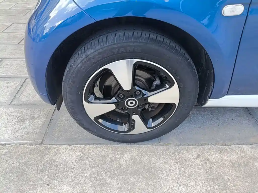 smart fortwo 2019 — фото 23