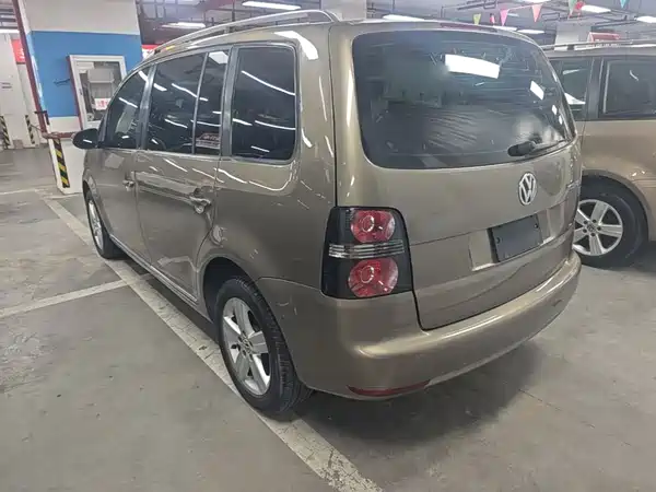 Volkswagen Touran 2015
