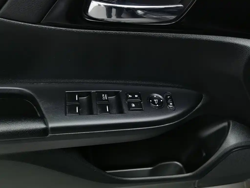 Honda Accord 2018 — фото 9