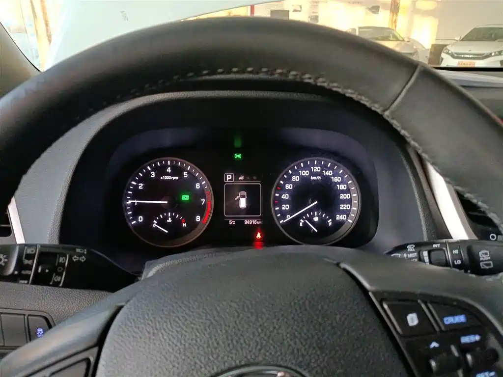 Hyundai Tucson 2018 — фото 12