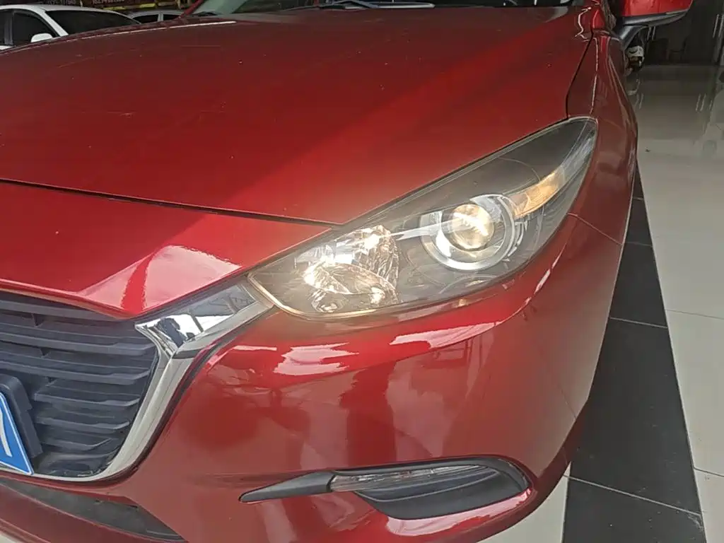Mazda 3 Axela 2018 — фото 24