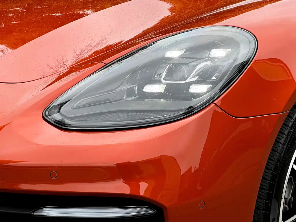 Porsche Panamera 2021