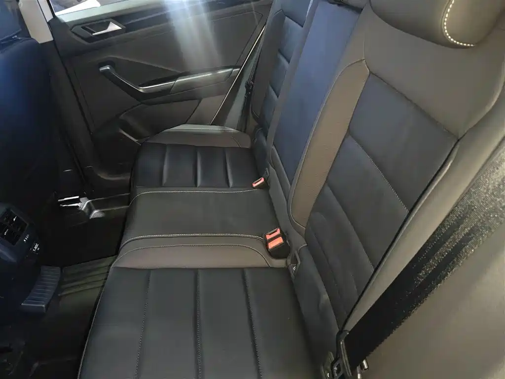 Volkswagen T-Roc 2022 — фото 17