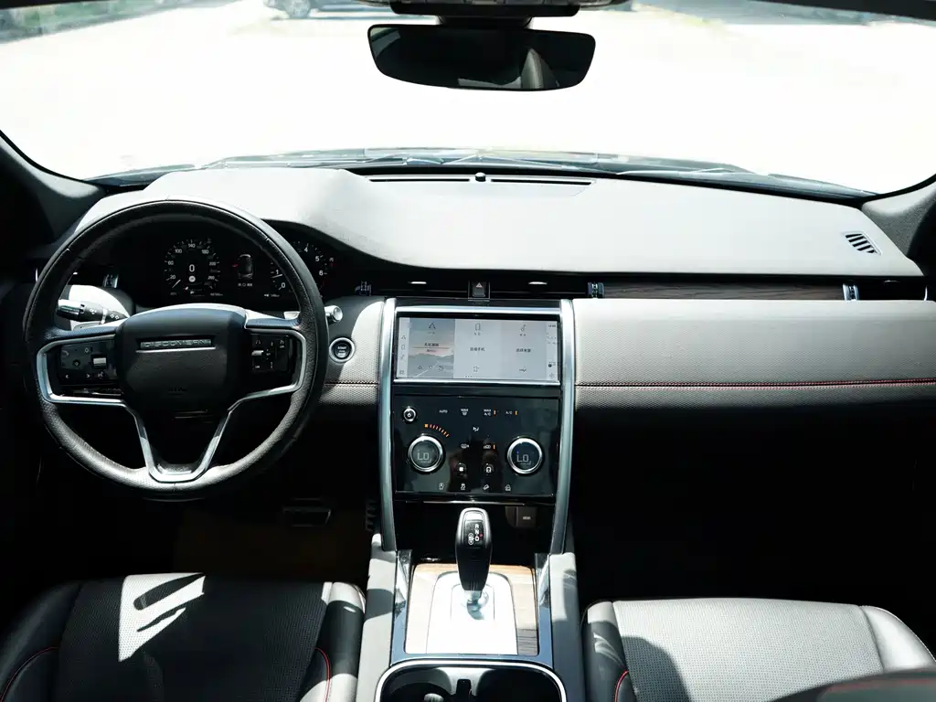 Land Rover Discovery Sport 2023 — фото 5