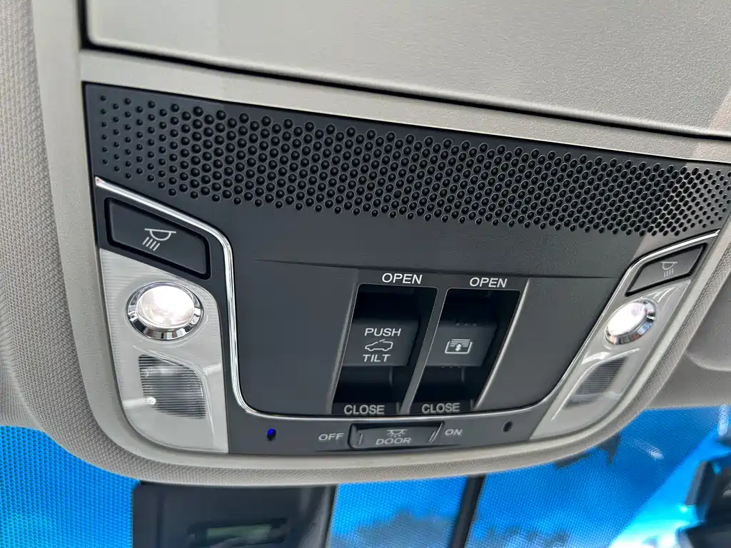 Honda Jade 2017 — фото 18