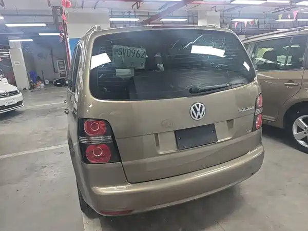 Volkswagen Touran 2015