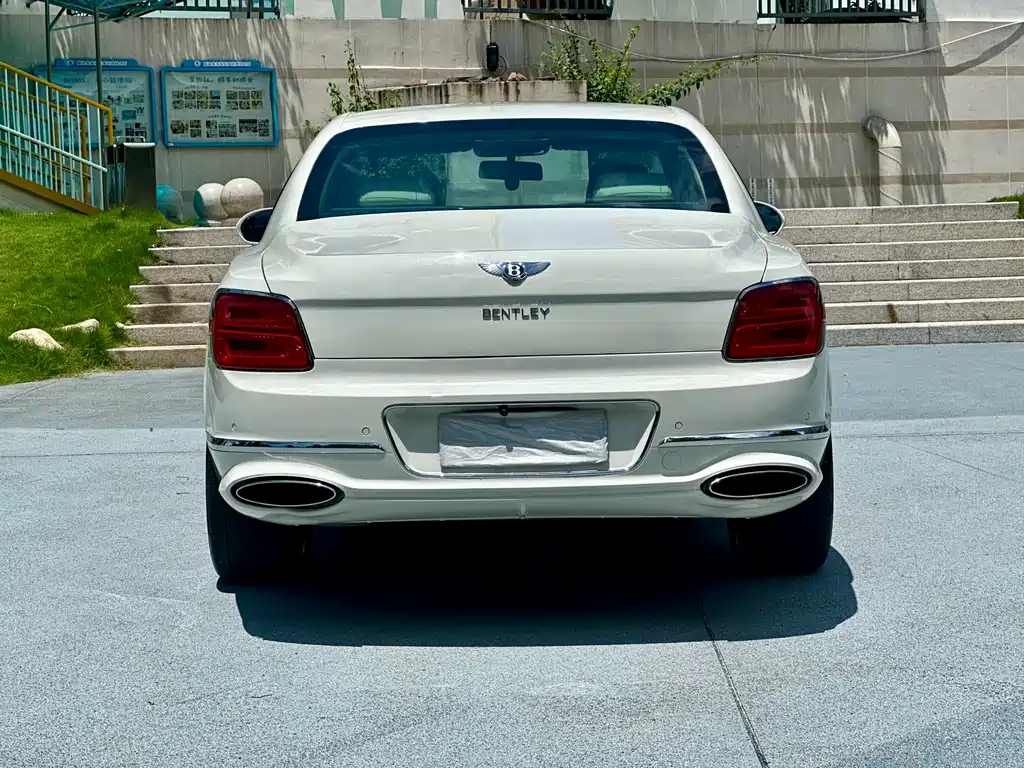 Bentley Flying Spur 2012 — фото 9