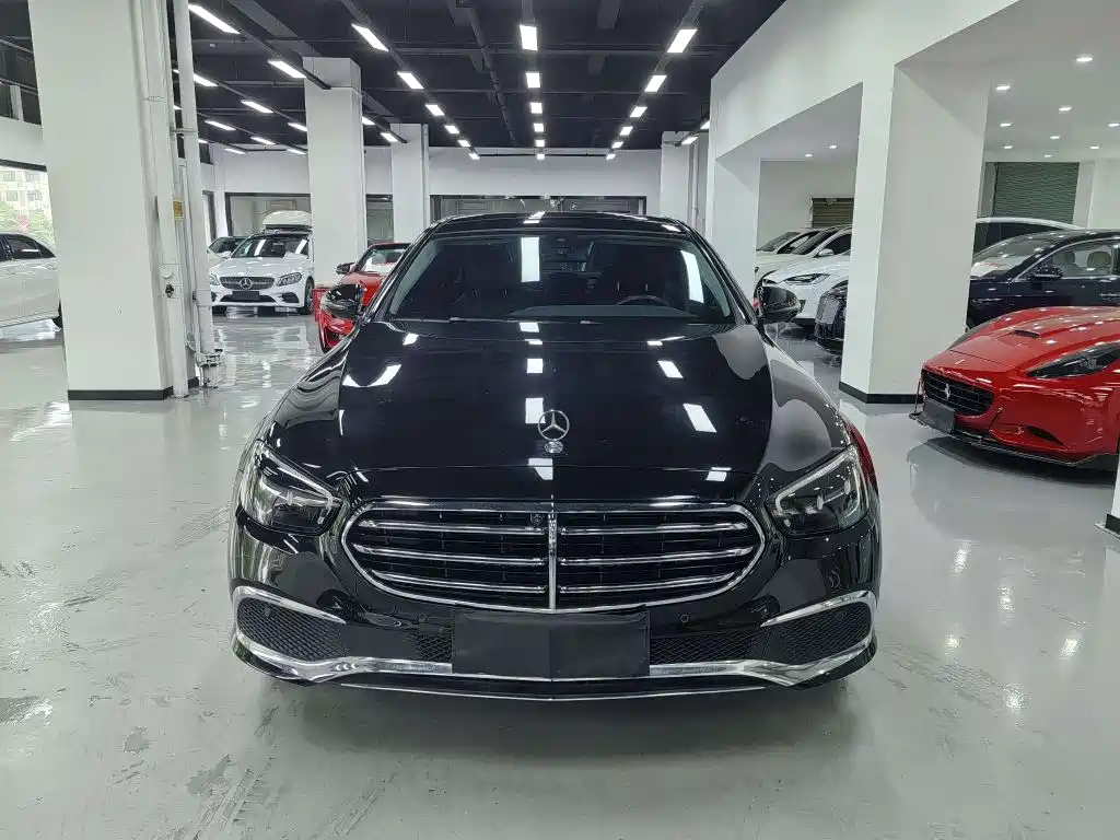 Mercedes-Benz E-Class 2022