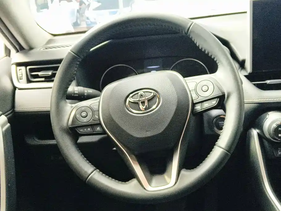 Toyota Wildlander 2023 — фото 15