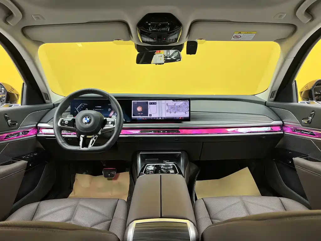 BMW 7 Series 2024 — фото 10
