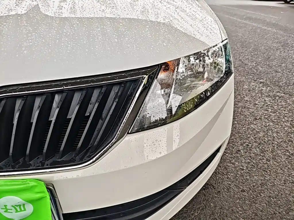 Skoda Rapid 2017 — фото 24