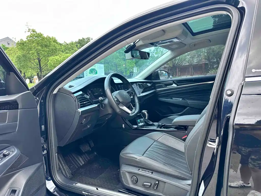 Volkswagen Passat 2023