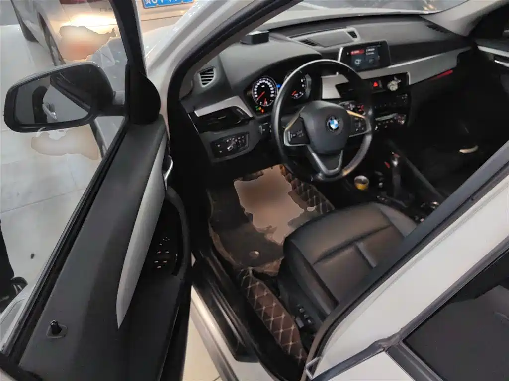 BMW X1 2019 — фото 12