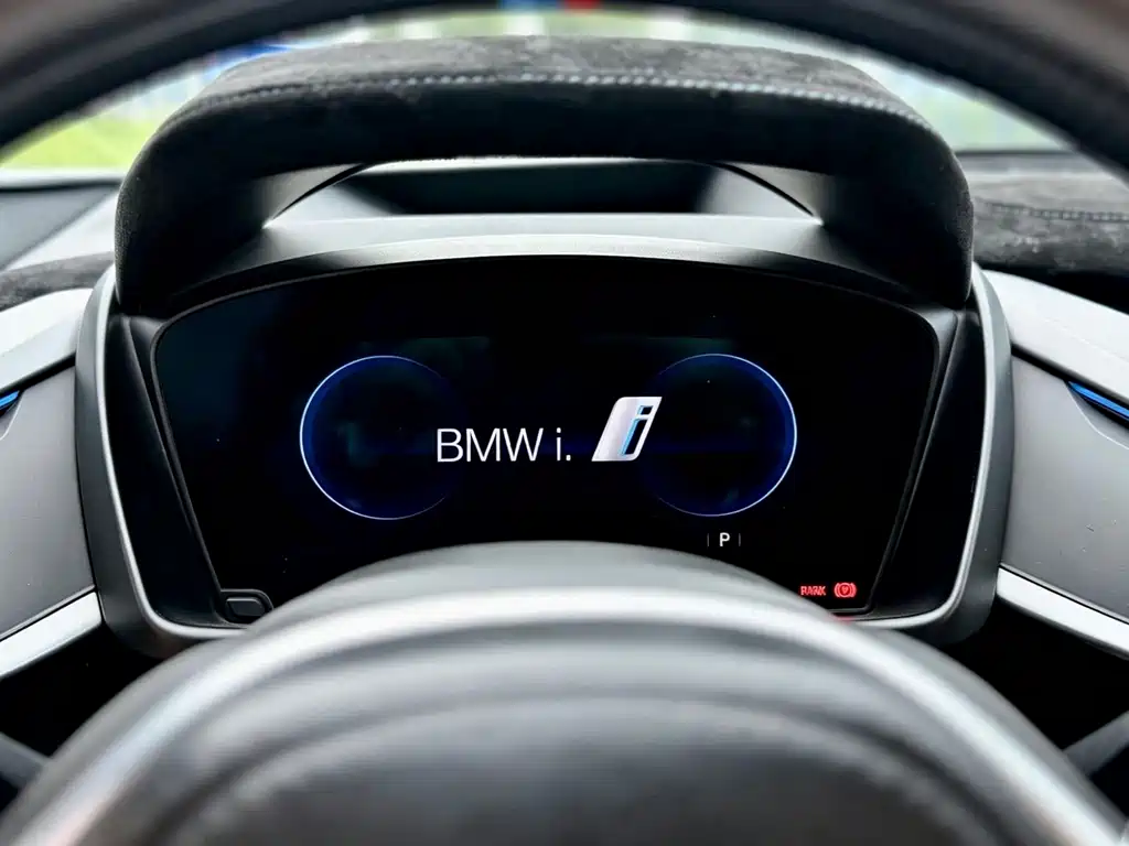 BMW i8 2015 — фото 9