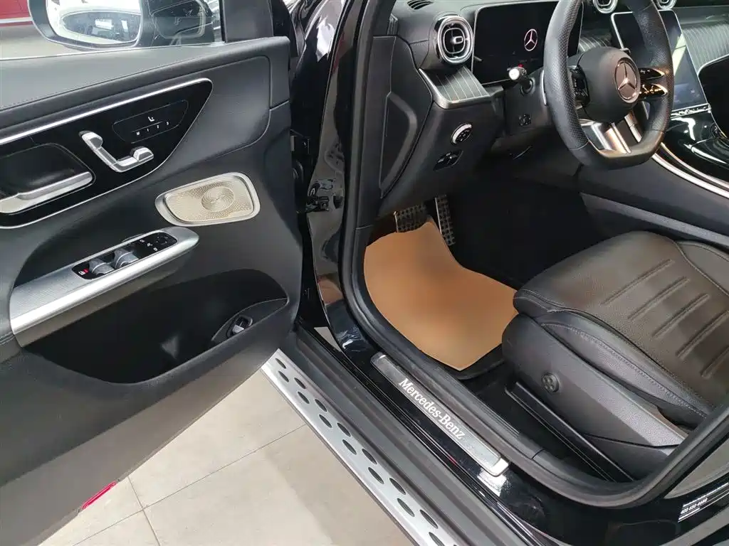 Mercedes-Benz GLC 2023 — фото 16