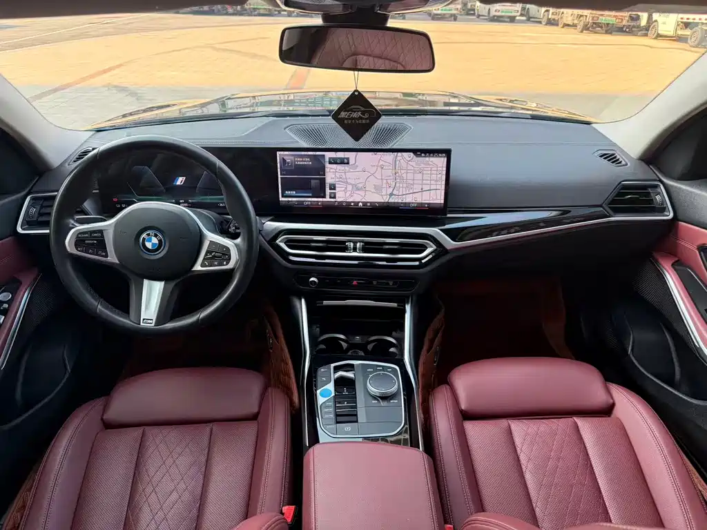 BMW i3 2024 — фото 5