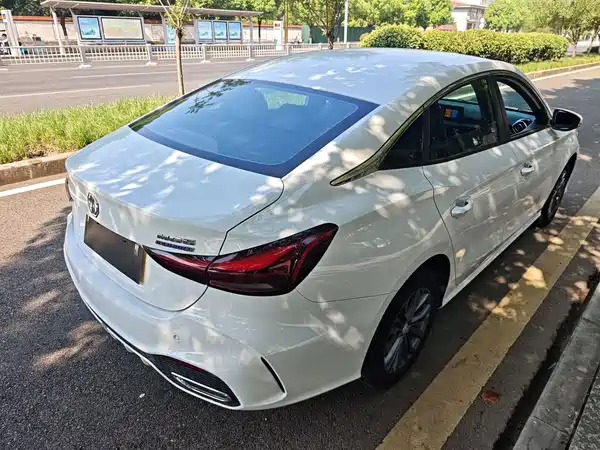 MG5 2025