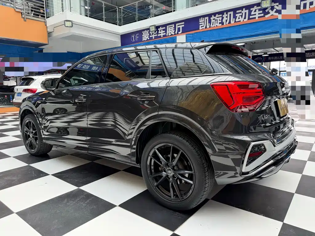 Audi Q2L 2022