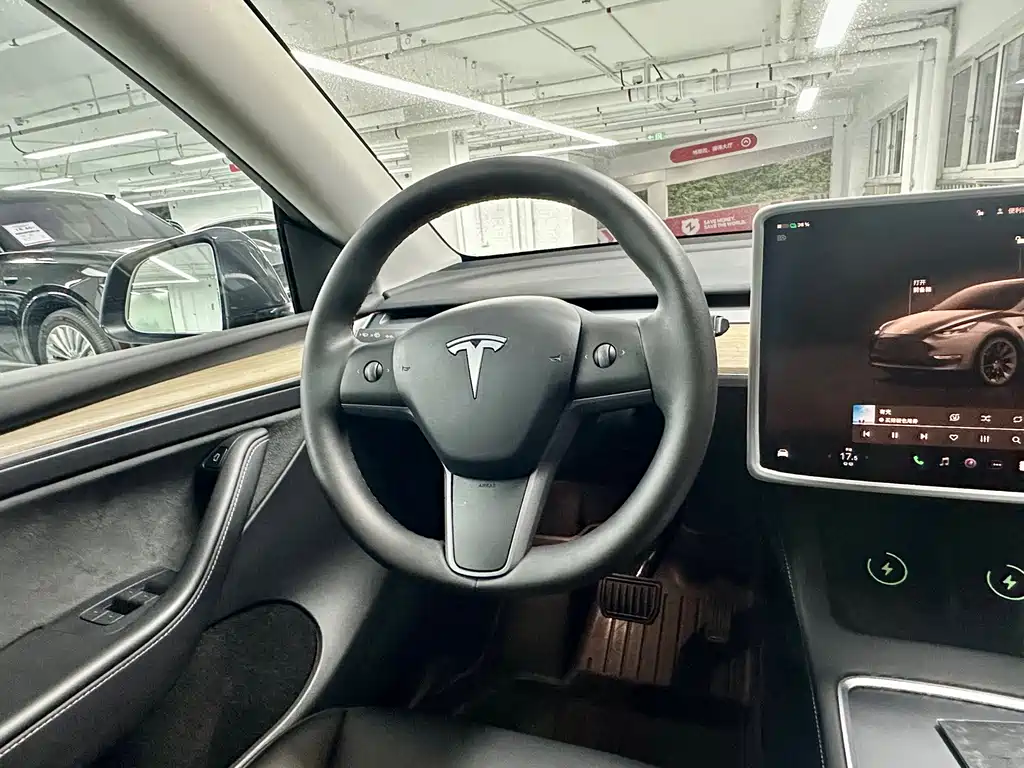 Tesla Model Y 2023 — фото 13