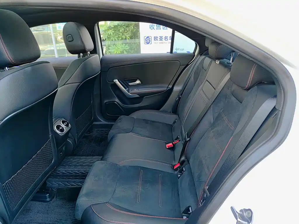 Mercedes-Benz A-Class 2023 — фото 8