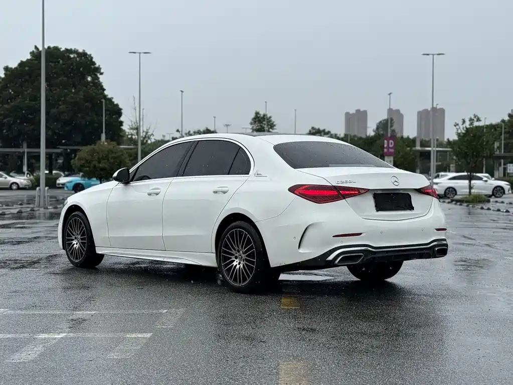 Mercedes-Benz C-Class 2023 — фото 8