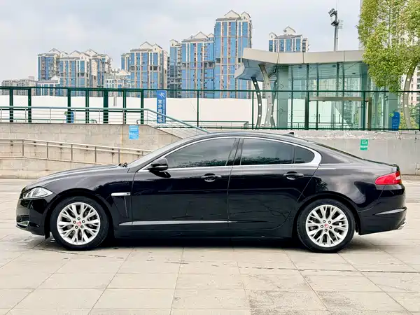 Jaguar XF 2015
