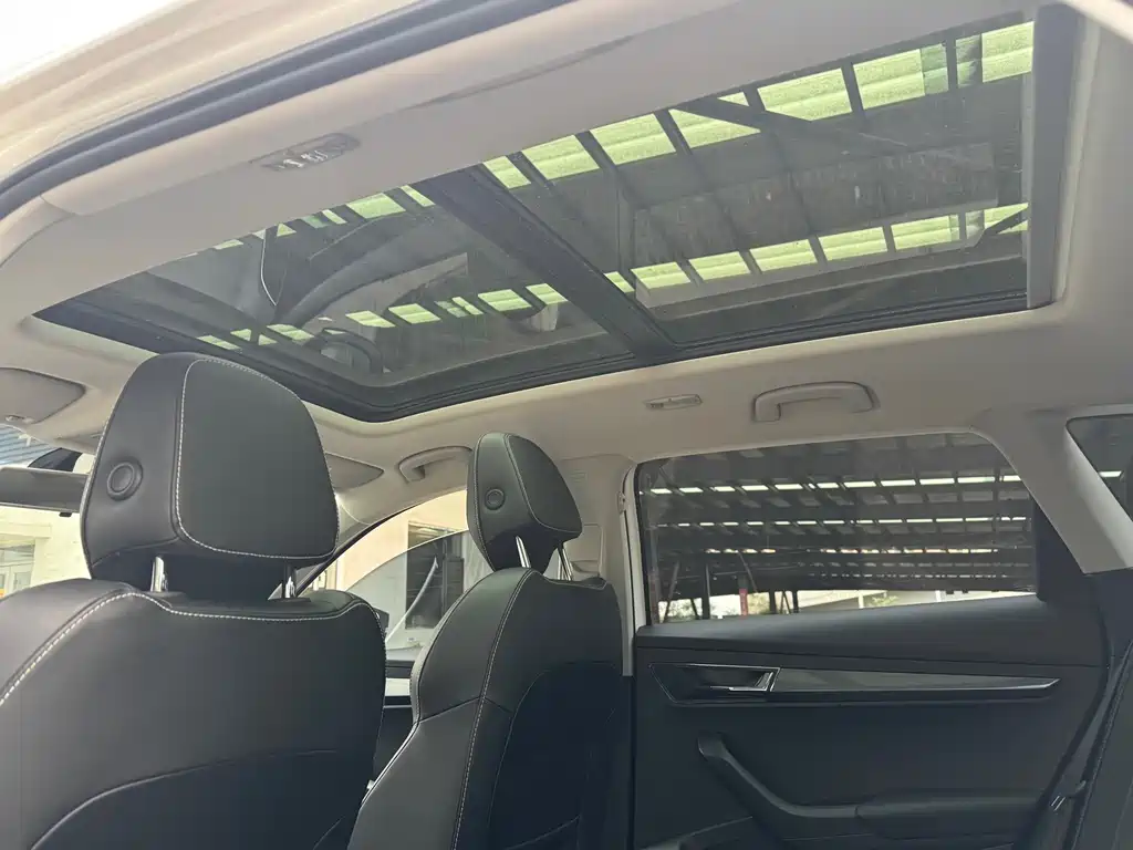 Skoda Karoq 2019 — фото 12