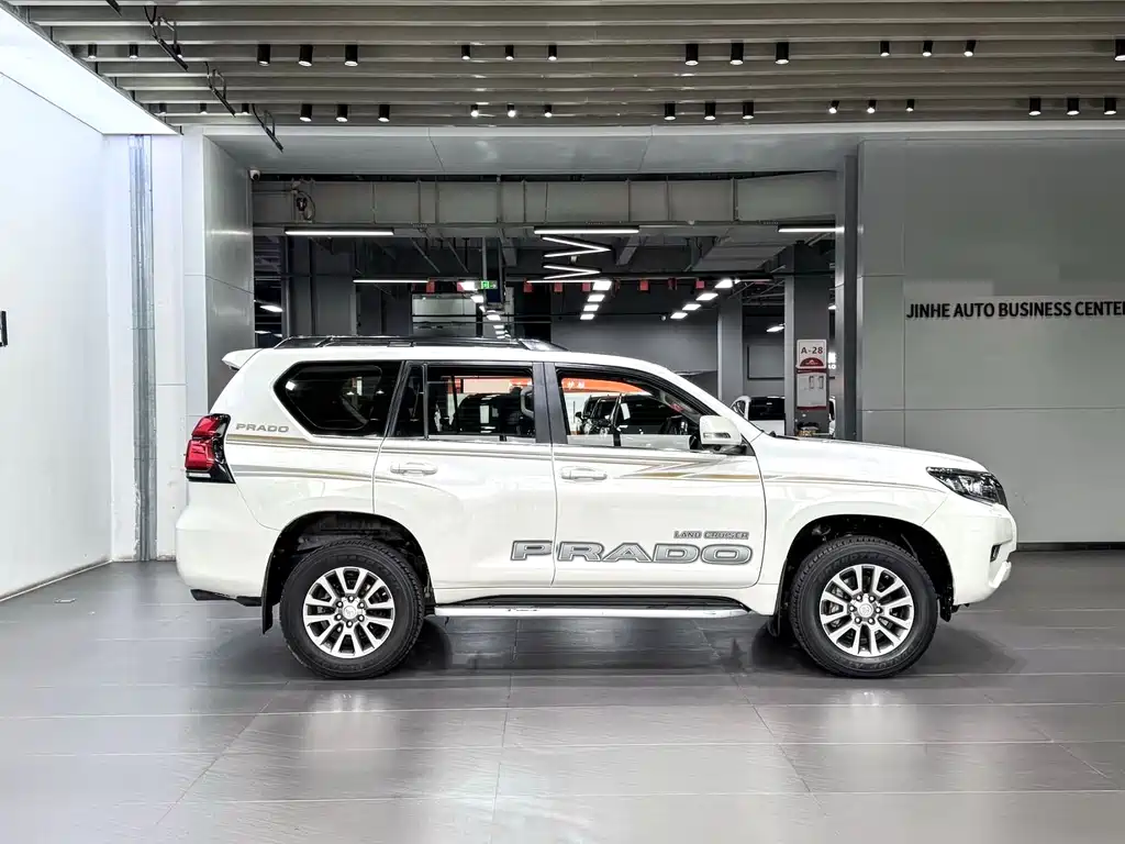 Toyota Prado 2018 — фото 8