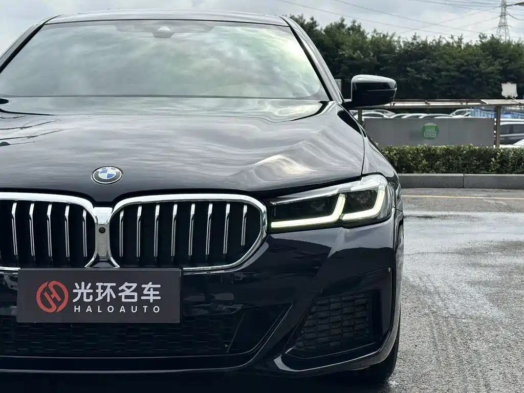 BMW 5 Series 2022 — фото 3