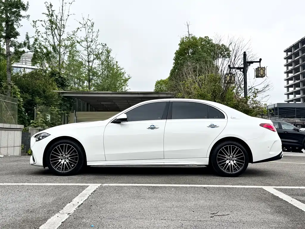 Mercedes-Benz C-Class 2023