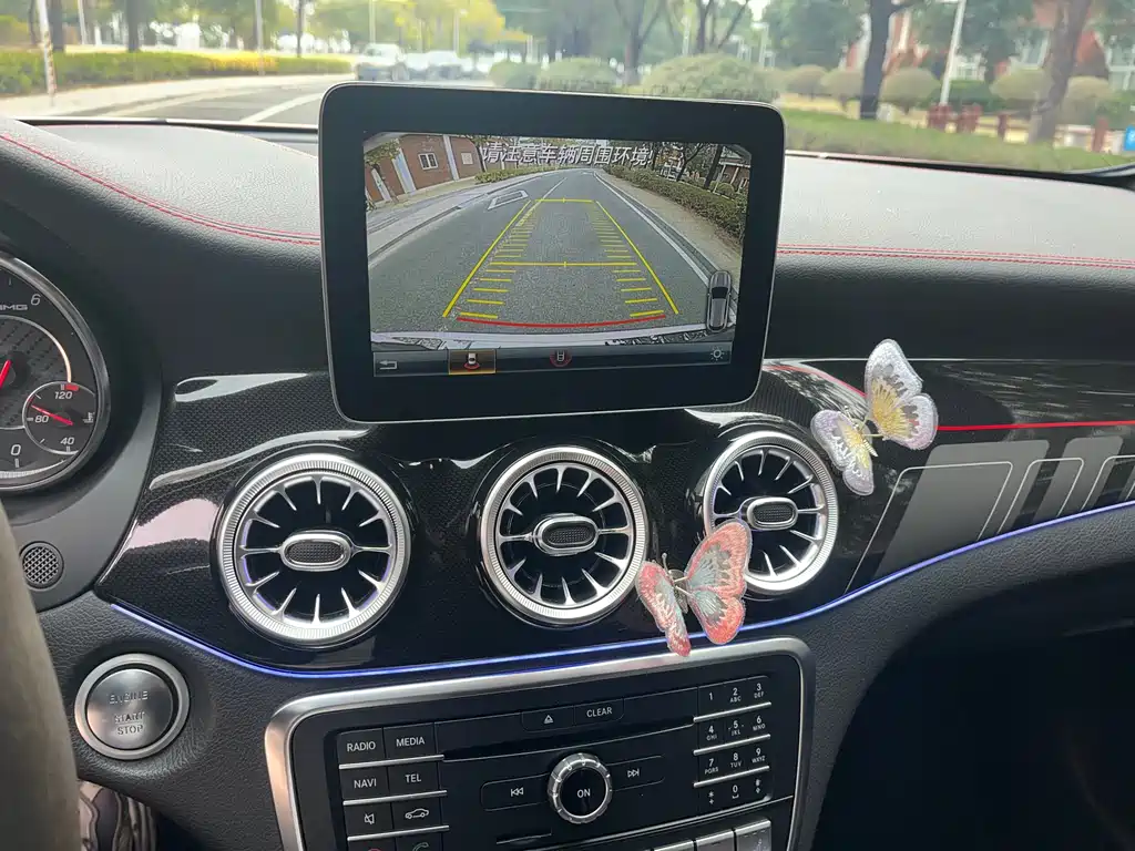Mercedes-Benz GLA AMG 2018 — фото 23