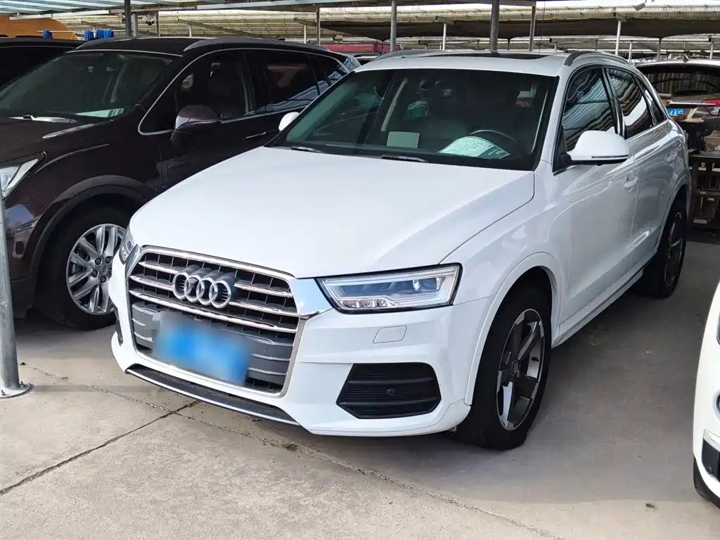 Audi Q3 2017 — фото 1