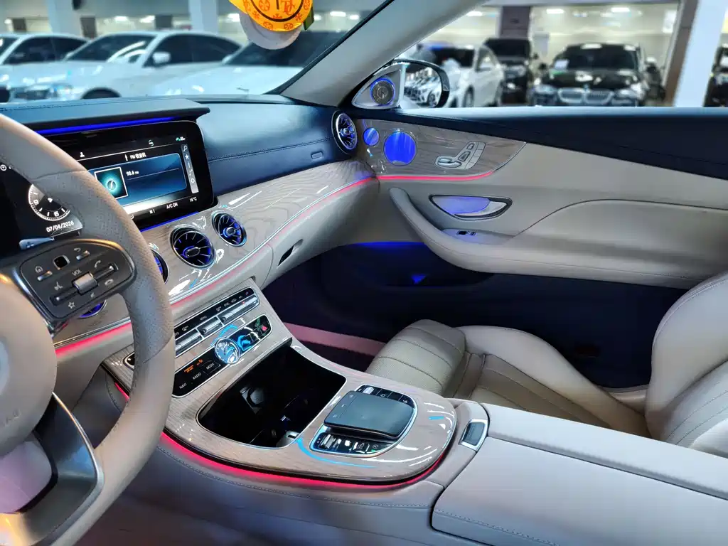 Mercedes-Benz E-Class 2020 — фото 12