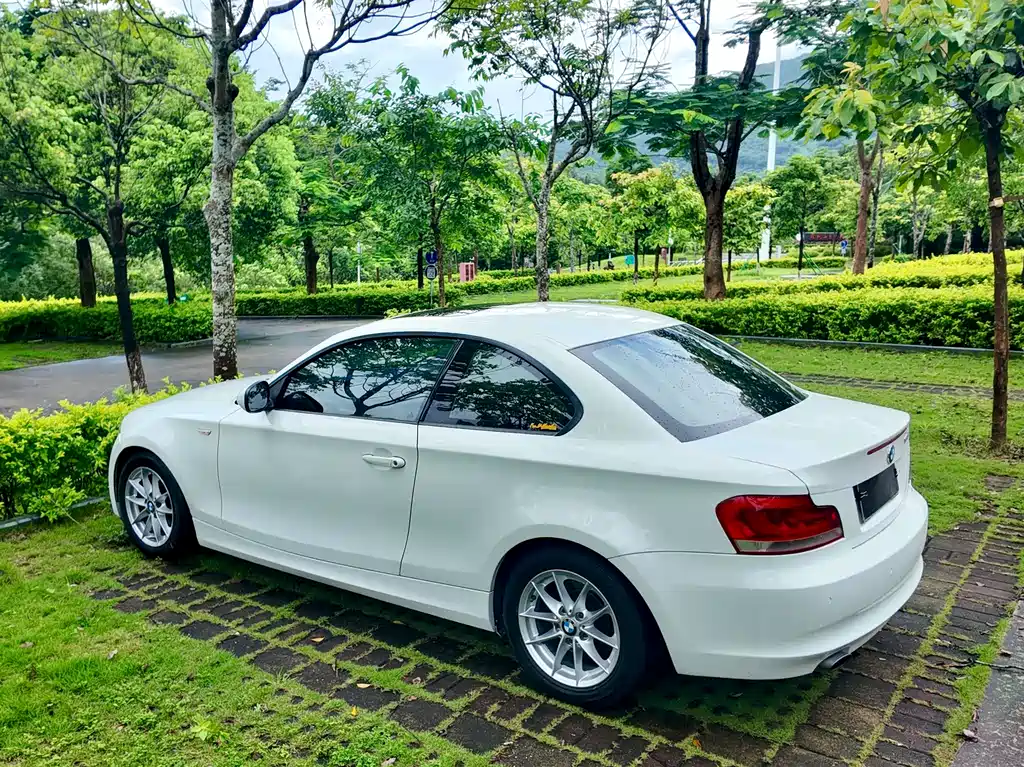 BMW 1 Series 2014 — фото 10