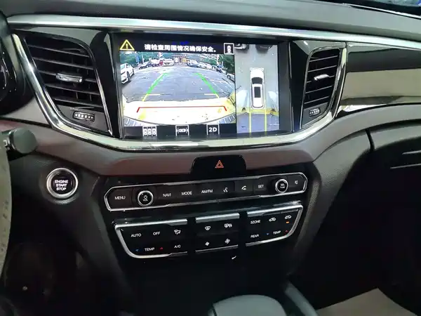 GAC Trumpchi GS8 2017
