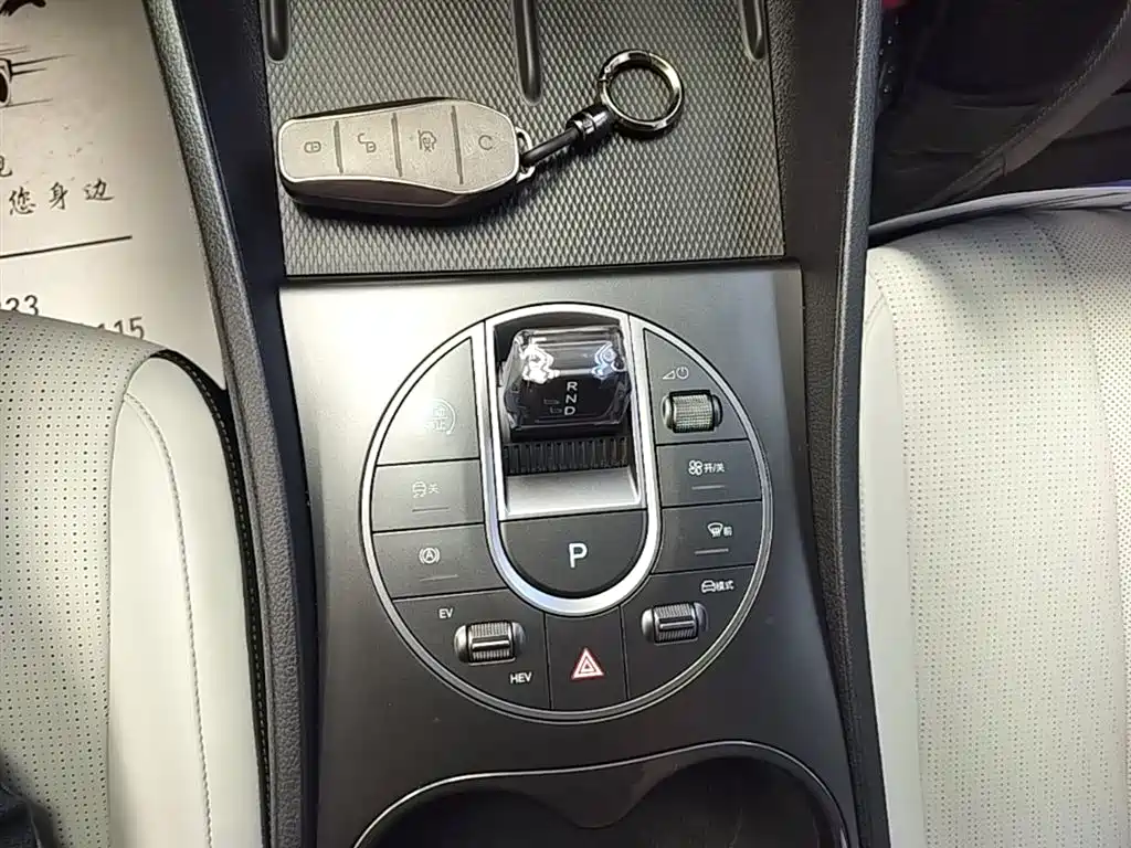 BYD Seal 05 DM-i 2025 — фото 14
