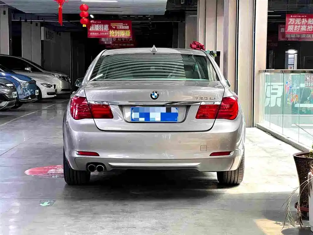 BMW 7 Series 2012 — фото 4