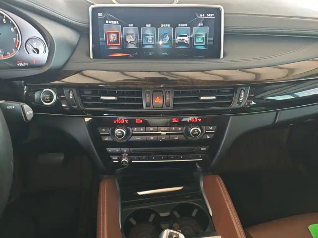 BMW X6 2018 — фото 13