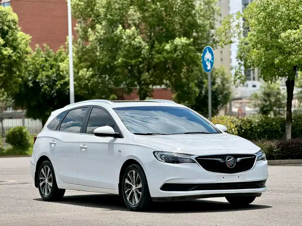 Buick Excelle 2017 — фото 3