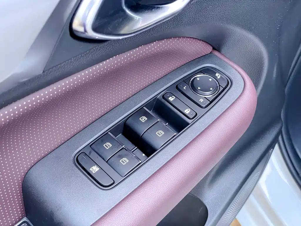 GAC Motor Trumpchi M6 2024 — фото 33