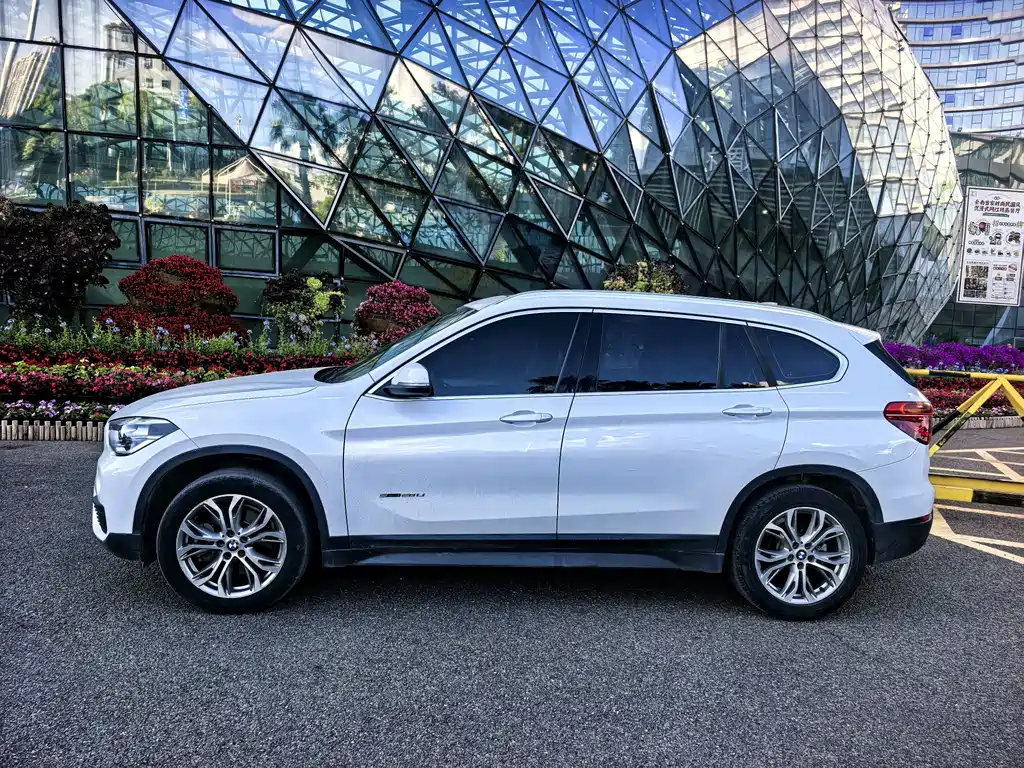 BMW X1 2017 — фото 15