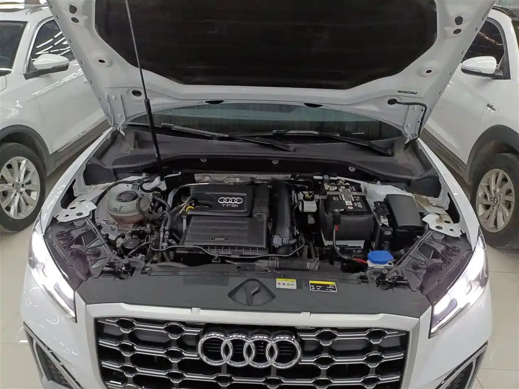 Audi Q2L 2023 — фото 20