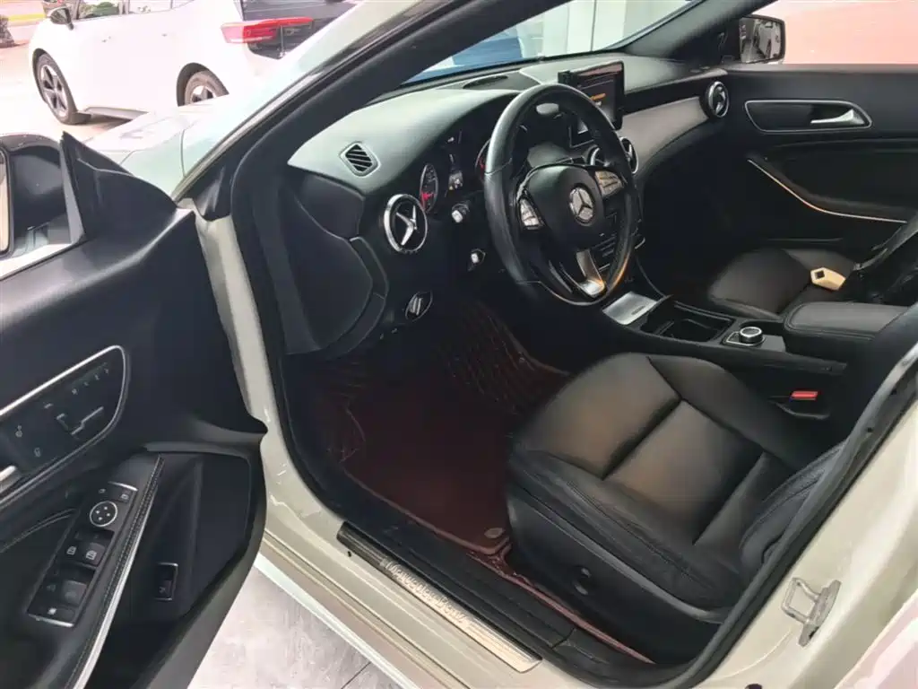 Mercedes-Benz CLA 2016 — фото 16