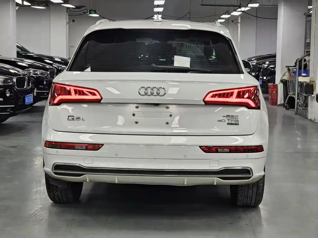 Audi Q5L 2019 — фото 5