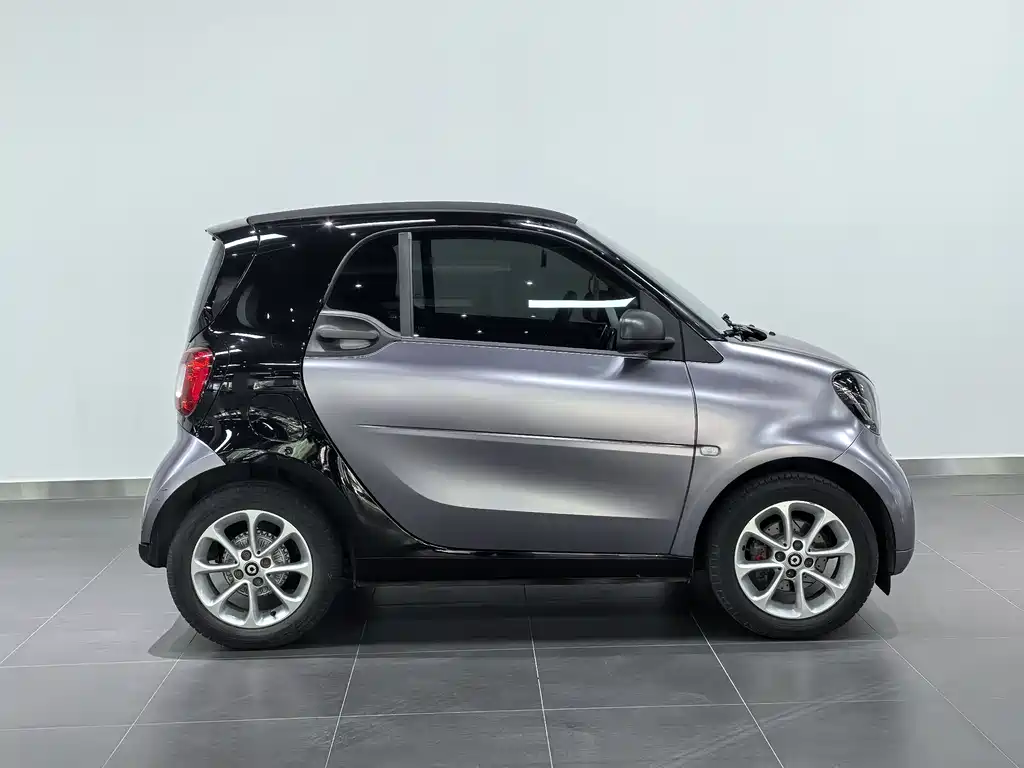smart Fortwo 2018 — фото 22