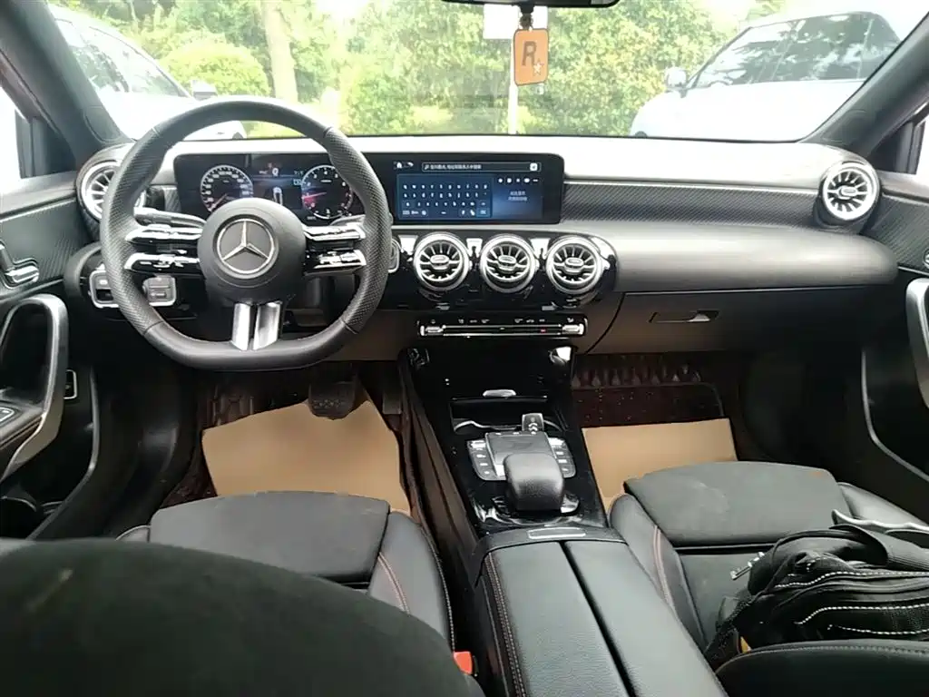 Mercedes-Benz A-Class 2023 — фото 10
