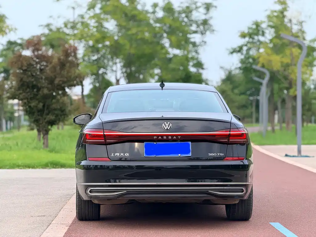 Volkswagen Passat 2024