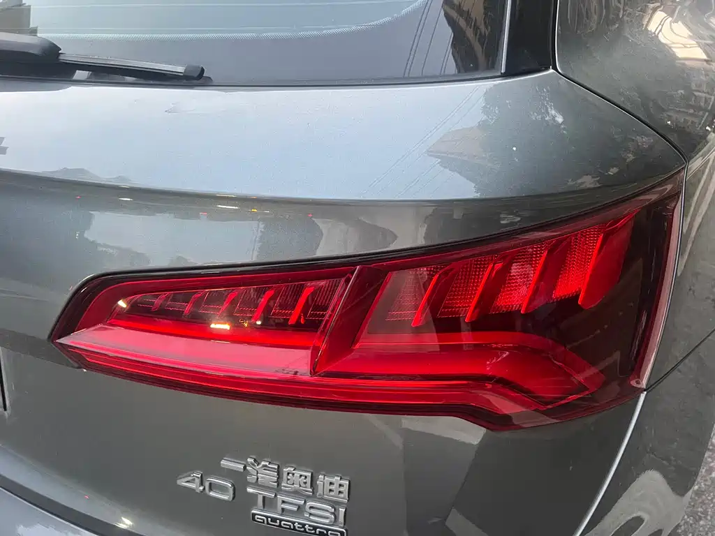 Audi Q5L 2021 — фото 12